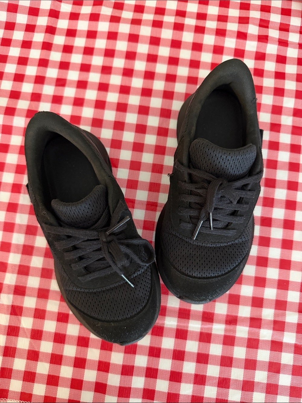 Kizik Kids Black Sneakers 13C